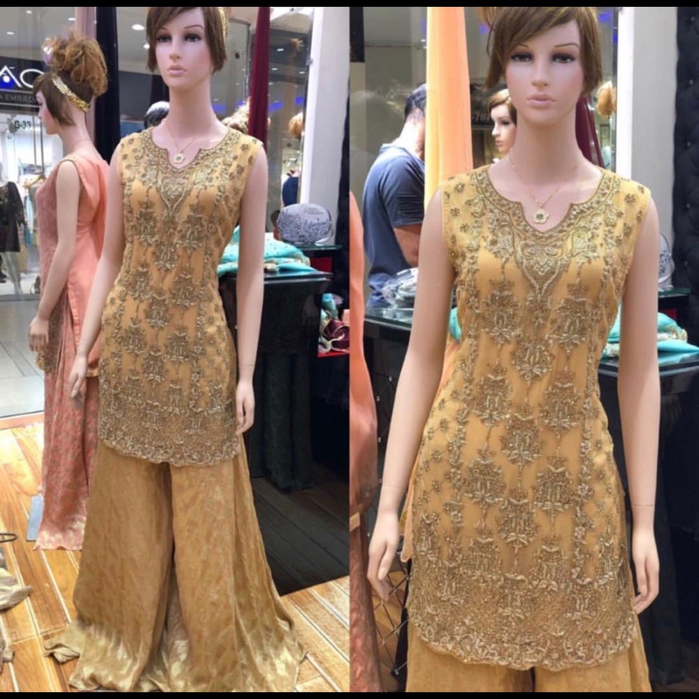 Heavy embroidered Pakistani shalwar kameez